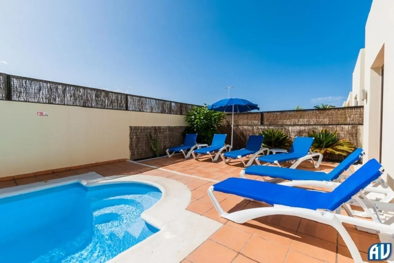 3-Bed Villa On Private Complex With Tennis Court Playa Blanca  Playa Blanca (Lanzarote)