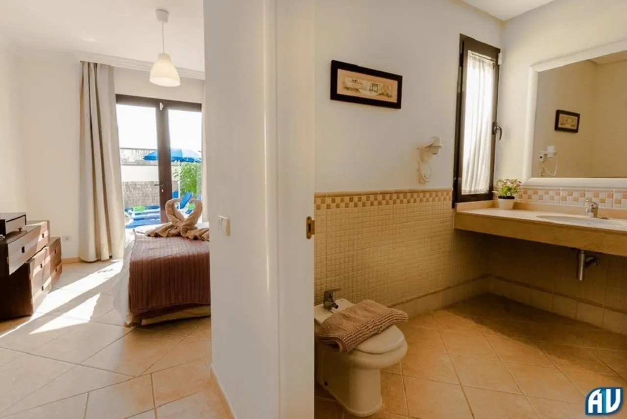 3-Bed Villa On Private Complex With Tennis Court Playa Blanca   Playa Blanca (Lanzarote)